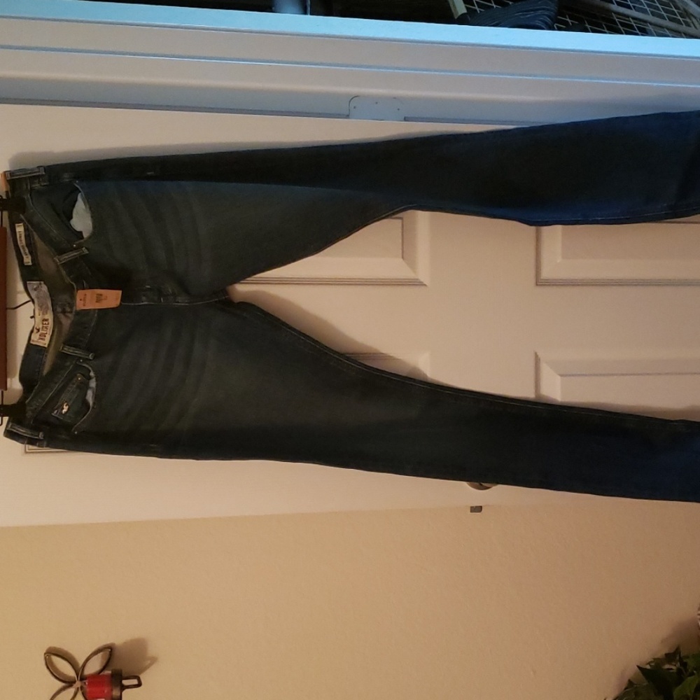 Hollister Jean's
